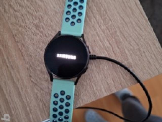 Samsung Watch 4 - 1